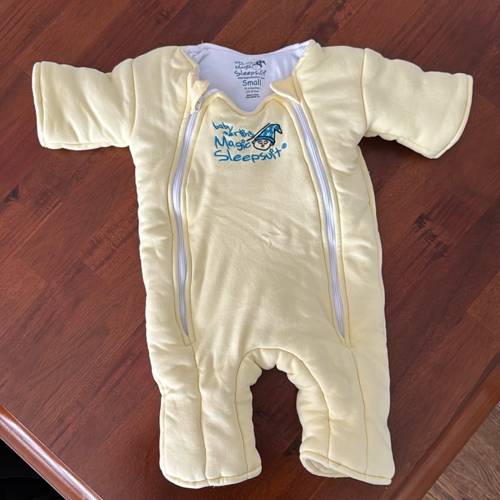 Merlin’s Magic Sleepsuit Size Small 3-6 months, 12-18 lbs
